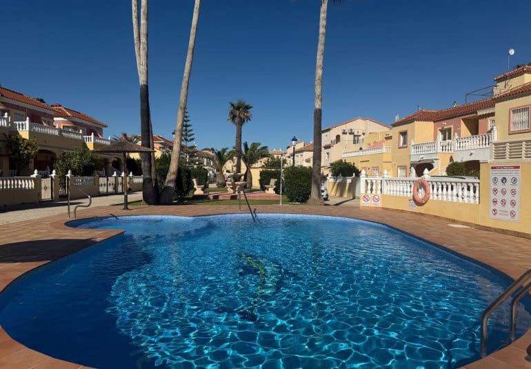 2 bedroom Apartment for sale in La Zenia with pool - € 159,000 (Ref: 9737819)