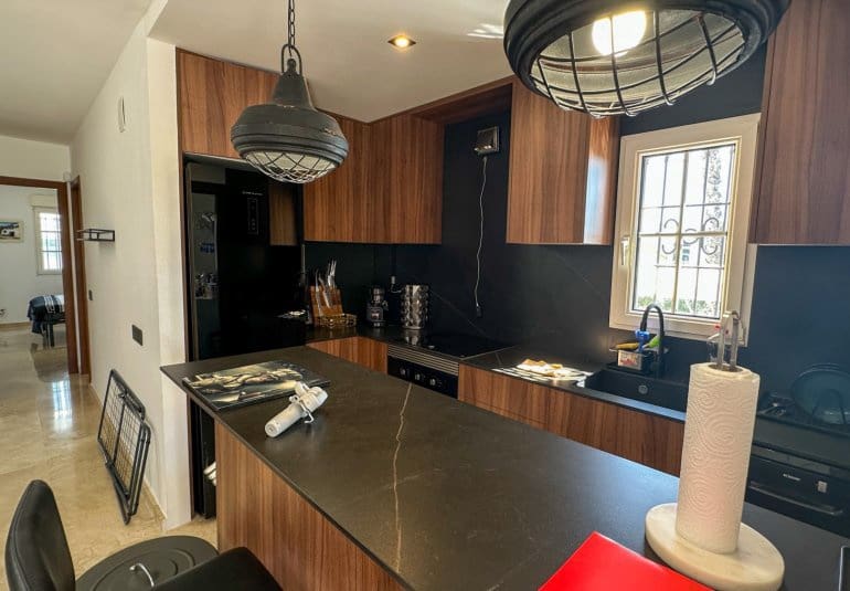 Apartamento de 3 habitaciones en Villamartin en venta con piscina - 319.000 € (Ref: 9737820)