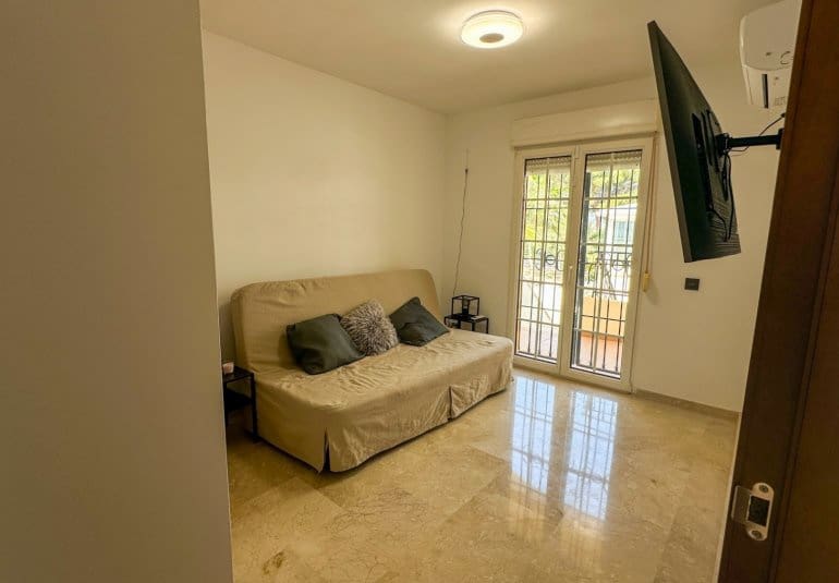 Apartamento de 3 habitaciones en Villamartin en venta con piscina - 319.000 € (Ref: 9737820)