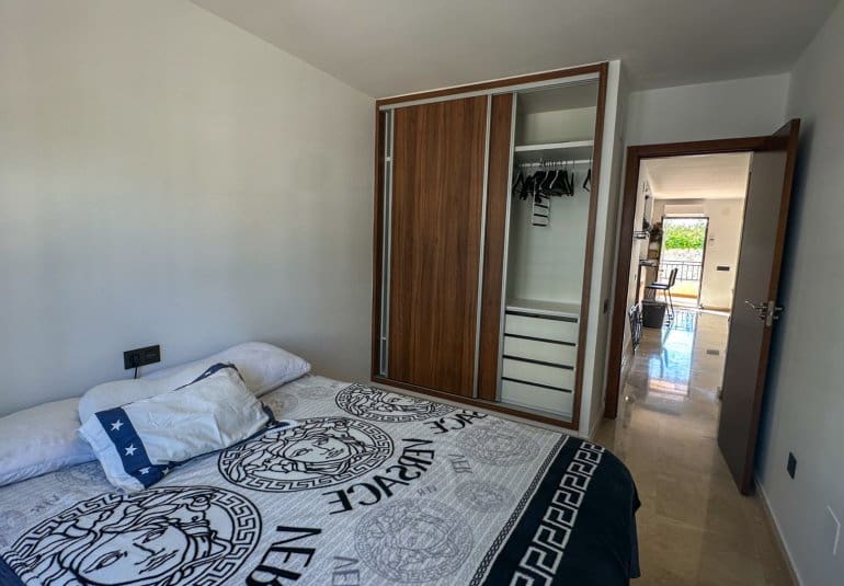 Apartamento de 3 habitaciones en Villamartin en venta con piscina - 319.000 € (Ref: 9737820)