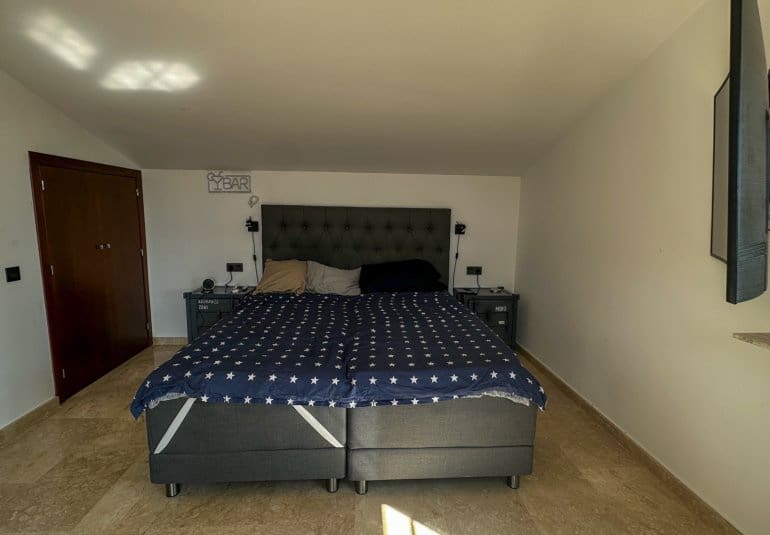 Apartamento de 3 habitaciones en Villamartin en venta con piscina - 319.000 € (Ref: 9737820)