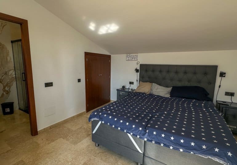 Apartamento de 3 habitaciones en Villamartin en venta con piscina - 319.000 € (Ref: 9737820)