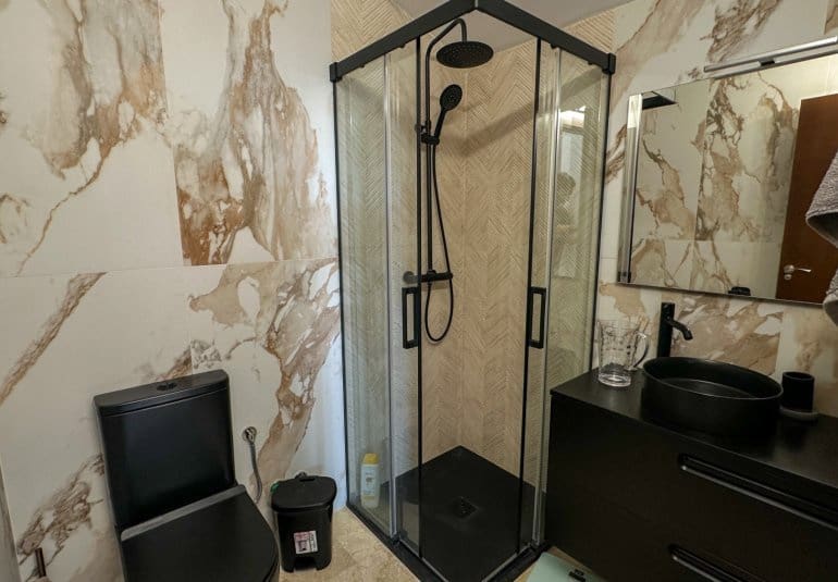 Apartamento de 3 habitaciones en Villamartin en venta con piscina - 319.000 € (Ref: 9737820)