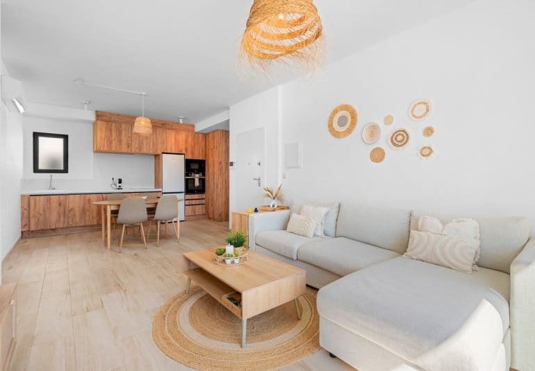 Apartamento de 2 habitaciones en San Miguel de Salinas en venta con piscina - 259.950 € (Ref: 9737821)