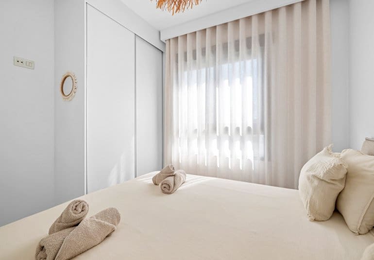 Apartamento de 2 habitaciones en San Miguel de Salinas en venta con piscina - 259.950 € (Ref: 9737821)