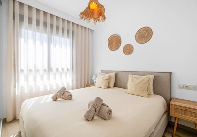 Apartamento de 2 habitaciones en San Miguel de Salinas en venta con piscina - 259.950 € (Ref: 9737821)