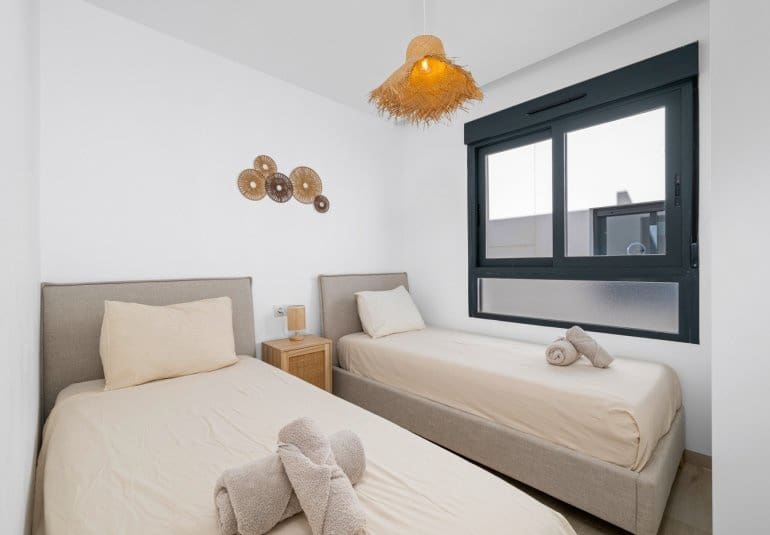 Apartamento de 2 habitaciones en San Miguel de Salinas en venta con piscina - 259.950 € (Ref: 9737821)