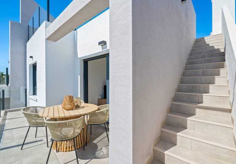 Apartamento de 2 habitaciones en San Miguel de Salinas en venta con piscina - 259.950 € (Ref: 9737821)