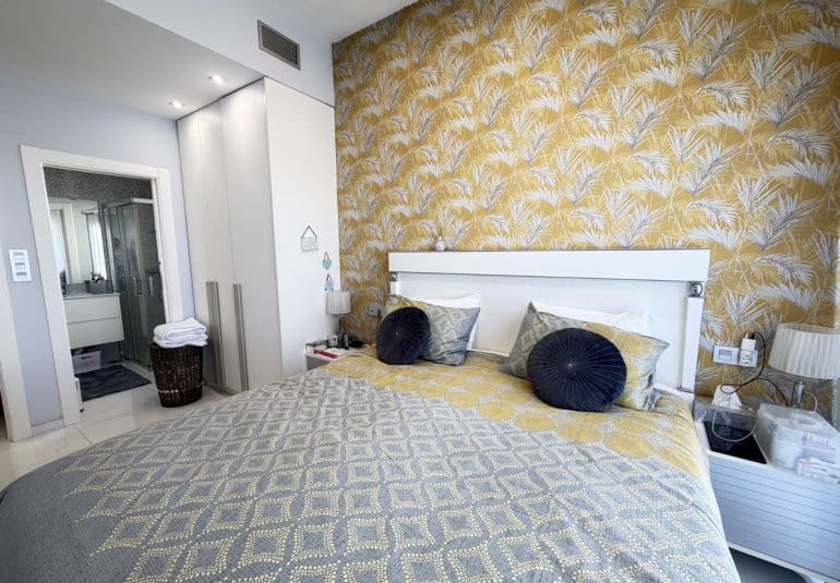 Chalet de 3 habitaciones en Villamartin en venta con piscina - 460.000 € (Ref: 9737822)