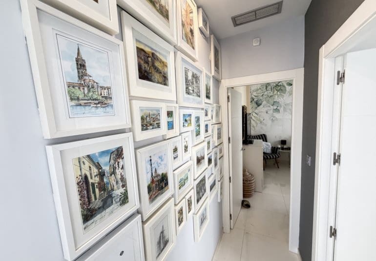 Chalet de 3 habitaciones en Villamartin en venta con piscina - 460.000 € (Ref: 9737822)