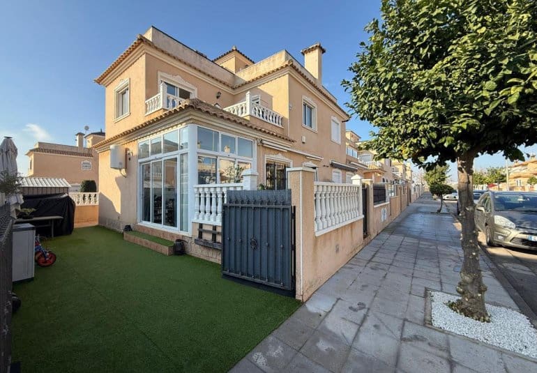 2 quarto Moradia para venda em Torre de la Horadada - 254 900 € (Ref: 9737824)