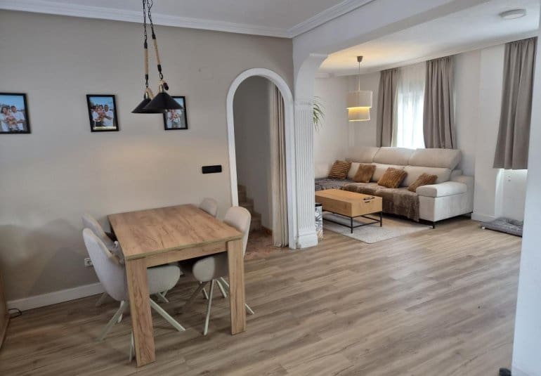 2 quarto Moradia para venda em Torre de la Horadada com piscina garagem - 254 900 € (Ref: 9737824)