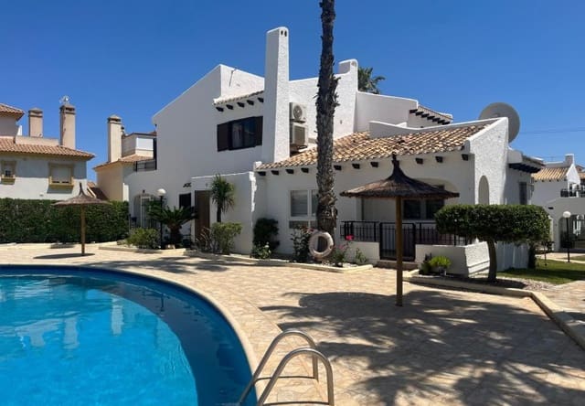 Casa de 2 habitaciones en Cabo Roig, Orihuela en venta con piscina - 269.000 € (Ref: 9737827)