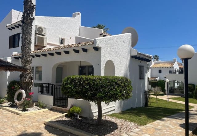 Casa de 2 habitaciones en Cabo Roig, Orihuela en venta con piscina - 269.000 € (Ref: 9737827)