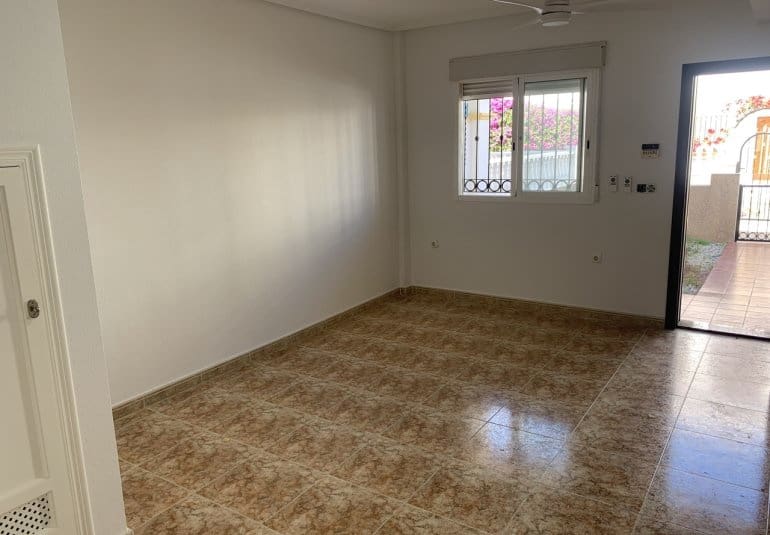 2 slaapkamer Huis te koop in Orihuela Costa met zwembad - € 189.950 (Ref: 9737829)