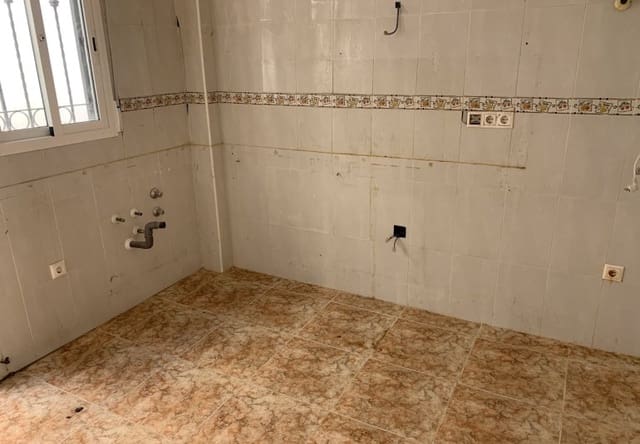 2 makuuhuone Omakotitalo myytävänä paikassa Punta Prima, Orihuela mukana uima-altaan - 189 950 € (Ref: 9737829)