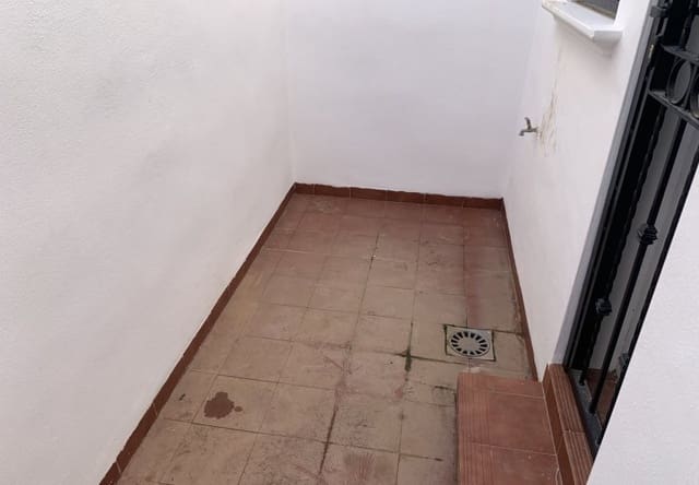 2 makuuhuone Omakotitalo myytävänä paikassa Punta Prima, Orihuela mukana uima-altaan - 189 950 € (Ref: 9737829)