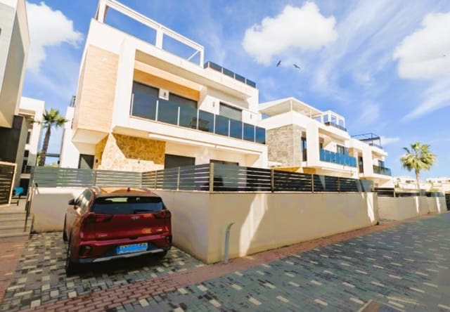 4 soveværelse Villa til salg i Cabo Roig, Orihuela med swimmingpool - € 529.950 (Ref: 9737831)