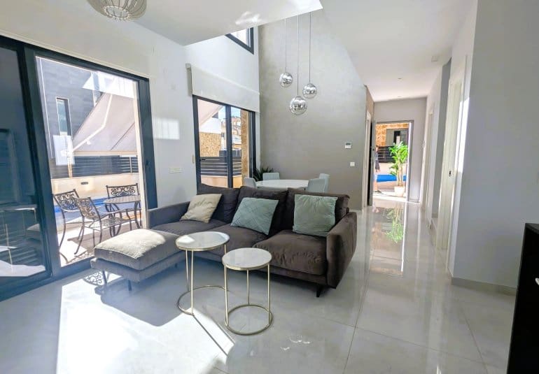 4 chambre Villa/Maison à vendre à Cabo Roig avec piscine - 529 950 € (Ref: 9737831)