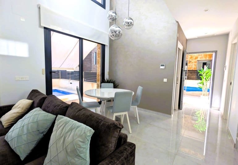 4 chambre Villa/Maison à vendre à Cabo Roig avec piscine - 529 950 € (Ref: 9737831)