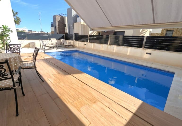 4 chambre Villa/Maison à vendre à Cabo Roig avec piscine - 529 950 € (Ref: 9737831)