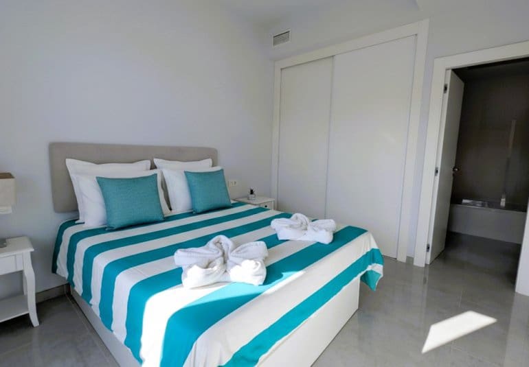 4 chambre Villa/Maison à vendre à Cabo Roig avec piscine - 529 950 € (Ref: 9737831)