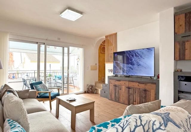 Chalet de 2 habitaciones en Villamartin, Orihuela en venta con piscina - 414.900 € (Ref: 9737832)