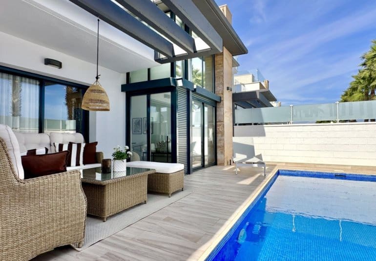 3 soverom Villa til salgs i Orihuela Costa med svømmebasseng - € 449 950 (Ref: 9737834)