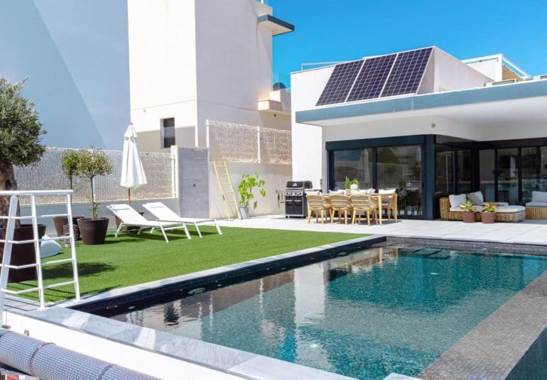 5 chambre Villa/Maison à vendre à San Miguel de Salinas avec piscine - 780 000 € (Ref: 9737835)