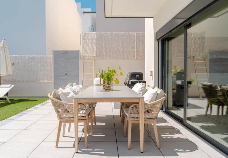 5 chambre Villa/Maison à vendre à San Miguel de Salinas avec piscine - 780 000 € (Ref: 9737835)