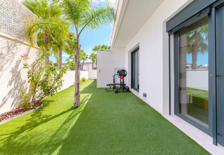 5 chambre Villa/Maison à vendre à San Miguel de Salinas avec piscine - 780 000 € (Ref: 9737835)