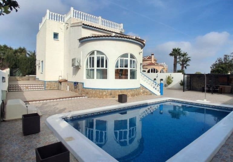 5 bedroom Villa for sale in Rojales with pool - € 539,995 (Ref: 9737837)