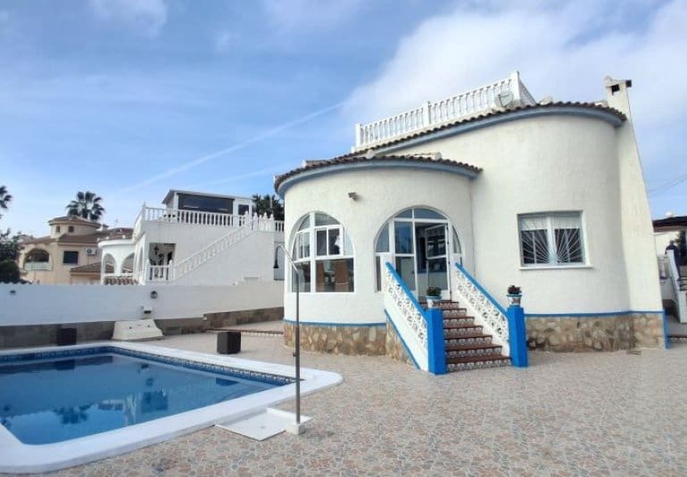 5 bedroom Villa for sale in Rojales with pool - € 539,995 (Ref: 9737837)