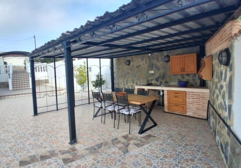 5 bedroom Villa for sale in Rojales with pool - € 539,995 (Ref: 9737837)