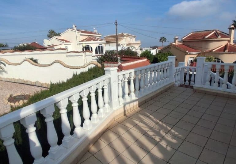 5 bedroom Villa for sale in Rojales with pool - € 539,995 (Ref: 9737837)