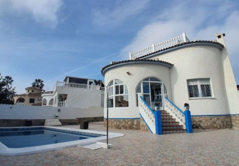 5 bedroom Villa for sale in Rojales with pool - € 539,995 (Ref: 9737837)