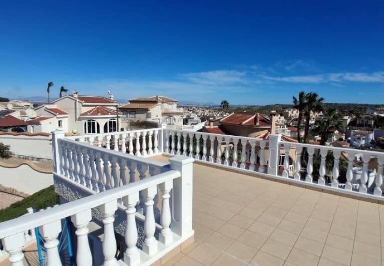 5 bedroom Villa for sale in Rojales with pool - € 539,995 (Ref: 9737837)