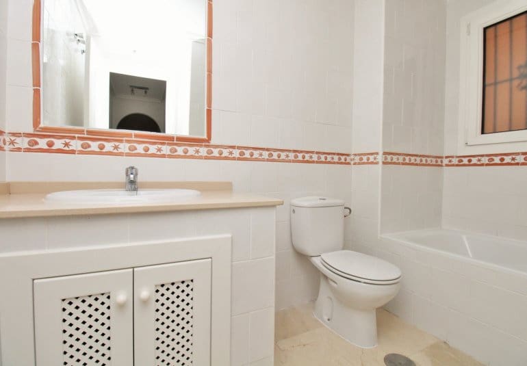 2 bedroom Apartment for sale in Playa Flamenca with pool - € 169,000 (Ref: 9737839)