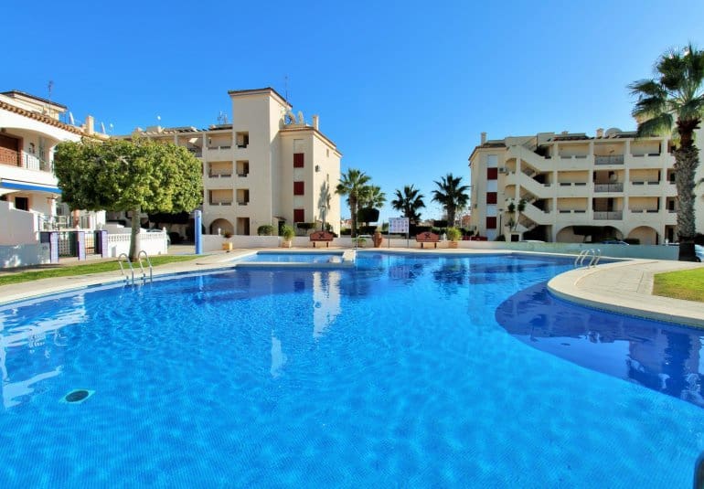2 bedroom Apartment for sale in Playa Flamenca with pool - € 169,000 (Ref: 9737839)