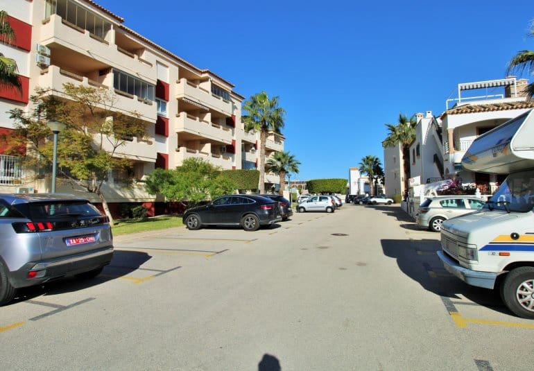 2 bedroom Apartment for sale in Playa Flamenca with pool - € 169,000 (Ref: 9737839)