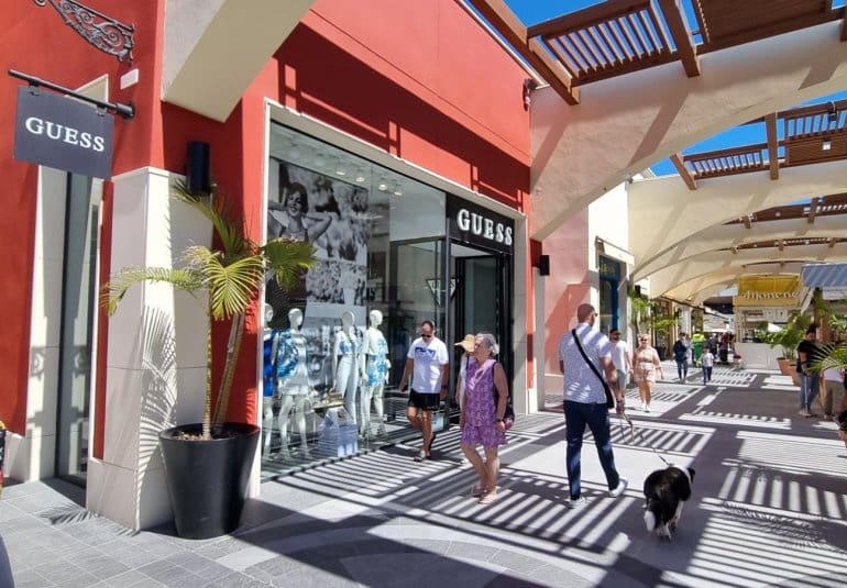 2 bedroom Apartment for sale in Playa Flamenca with pool - € 169,000 (Ref: 9737839)