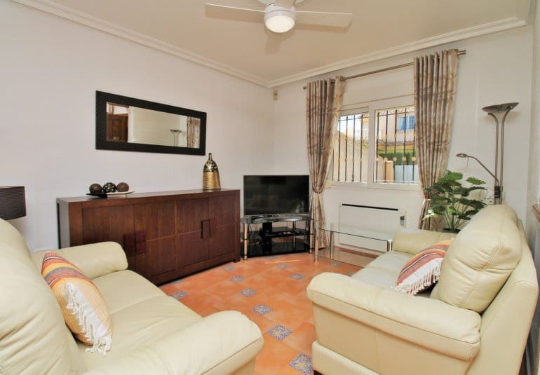 3 bedroom Townhouse for sale in Playa Flamenca with pool - € 249,950 (Ref: 9737841)