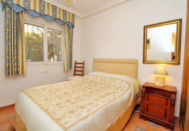 3 bedroom Townhouse for sale in Playa Flamenca with pool - € 249,950 (Ref: 9737841)