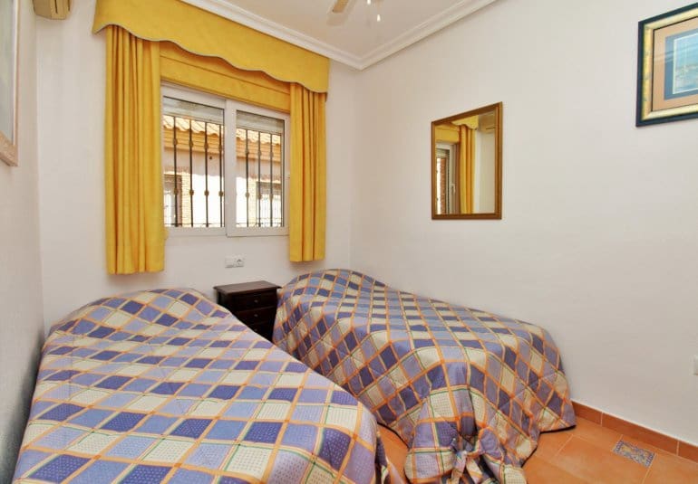 3 bedroom Townhouse for sale in Playa Flamenca with pool - € 249,950 (Ref: 9737841)