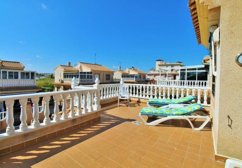 3 bedroom Townhouse for sale in Playa Flamenca with pool - € 249,950 (Ref: 9737841)