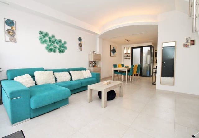 Casa de 2 habitaciones en Villamartin, Orihuela en venta con piscina - 294.990 € (Ref: 9737842)