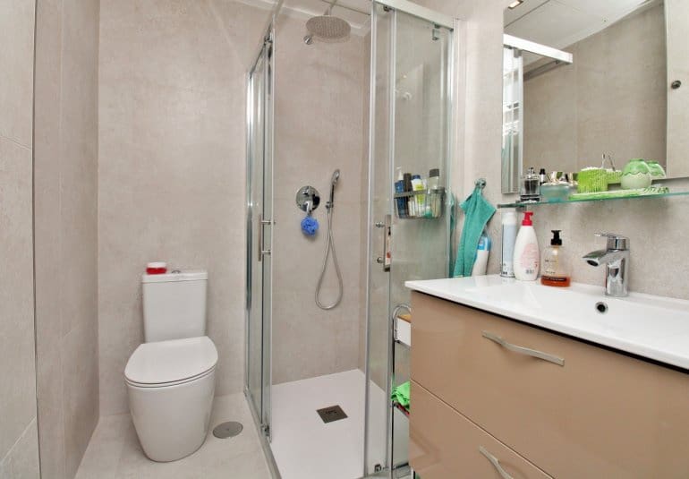 Casa de 2 habitaciones en Villamartin en venta con piscina - 294.990 € (Ref: 9737842)