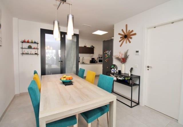 Casa de 2 habitaciones en Villamartin, Orihuela en venta con piscina - 294.990 € (Ref: 9737842)
