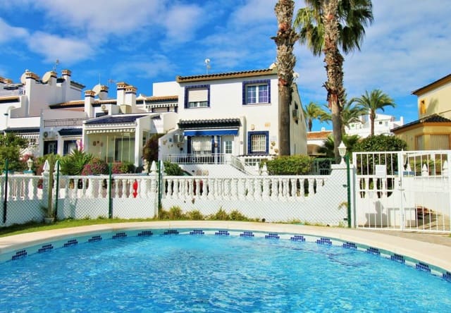 Casa de 4 habitaciones en Villamartin, Orihuela en venta con piscina - 295.000 € (Ref: 9737843)