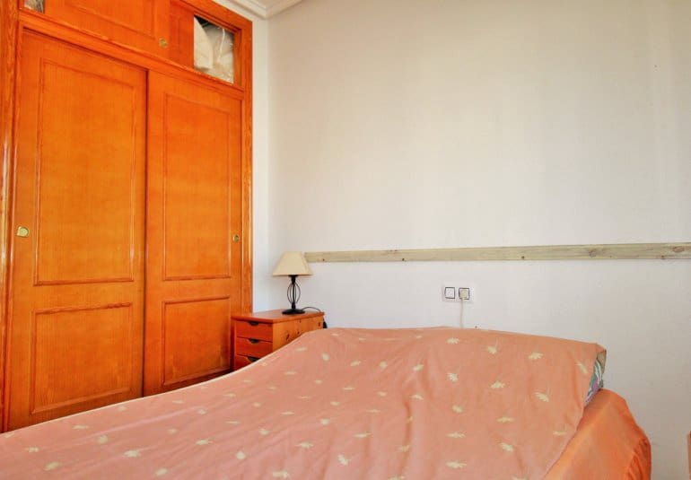 Casa de 3 habitaciones en Villamartin en venta con piscina - 249.990 € (Ref: 9737846)